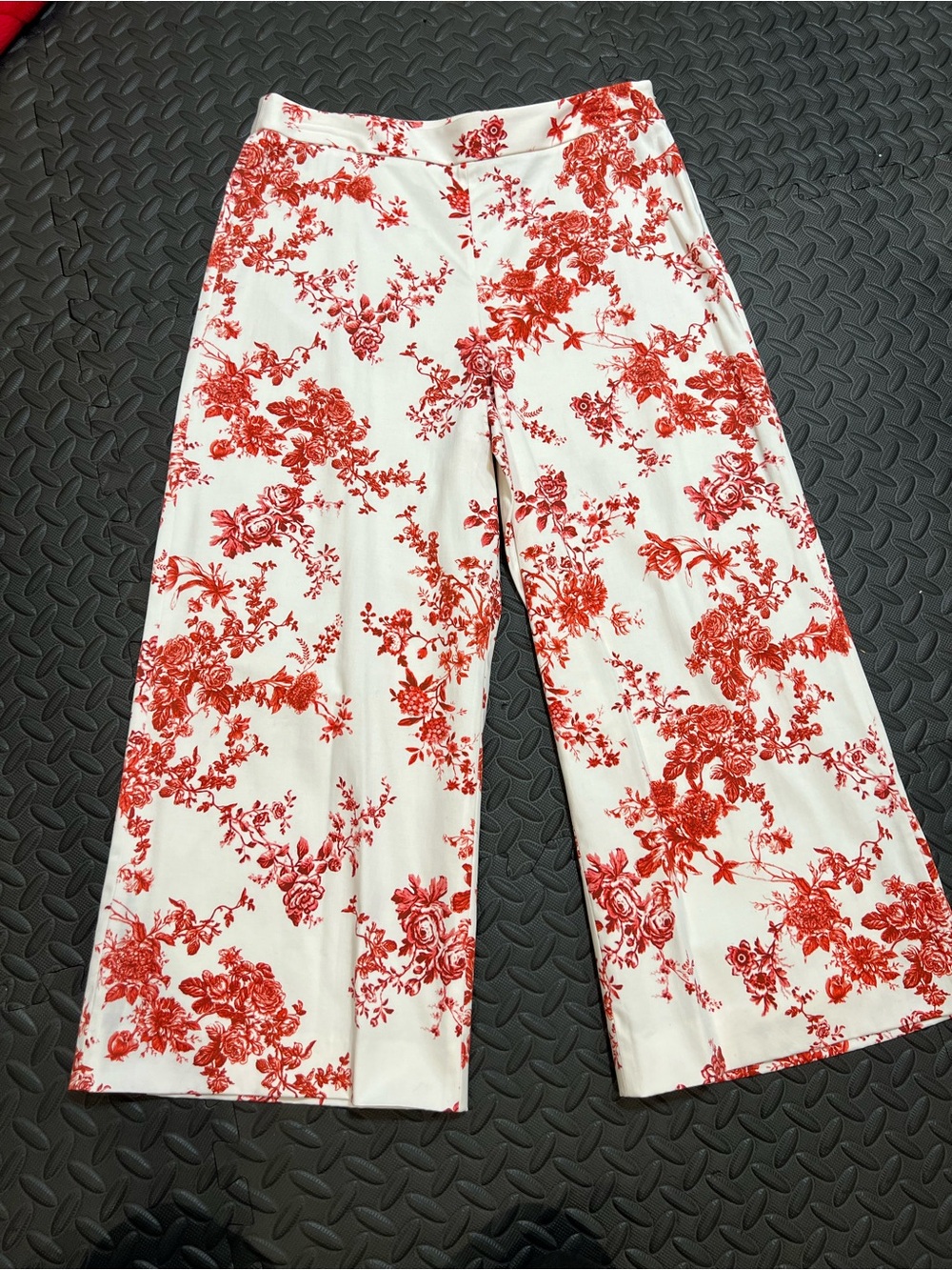 ANTONIO MELANI White Wide-Leg Pants with Red Floral Print